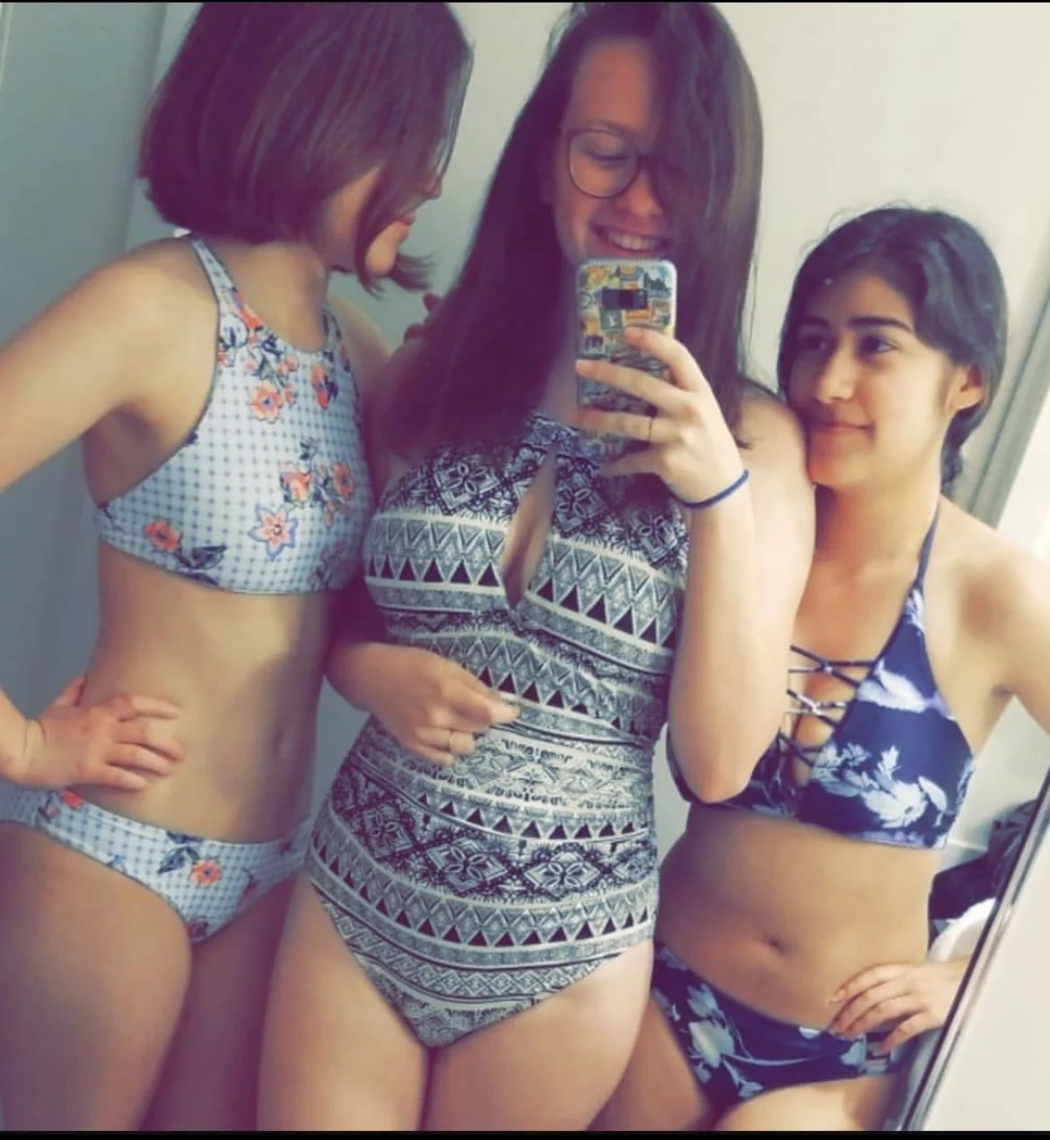 Nerdy white girl sleeper build big tits teen main image