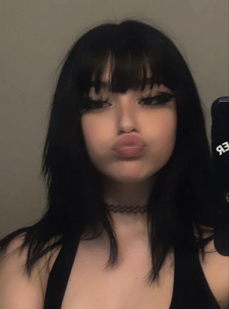Goth pussy posted image 2