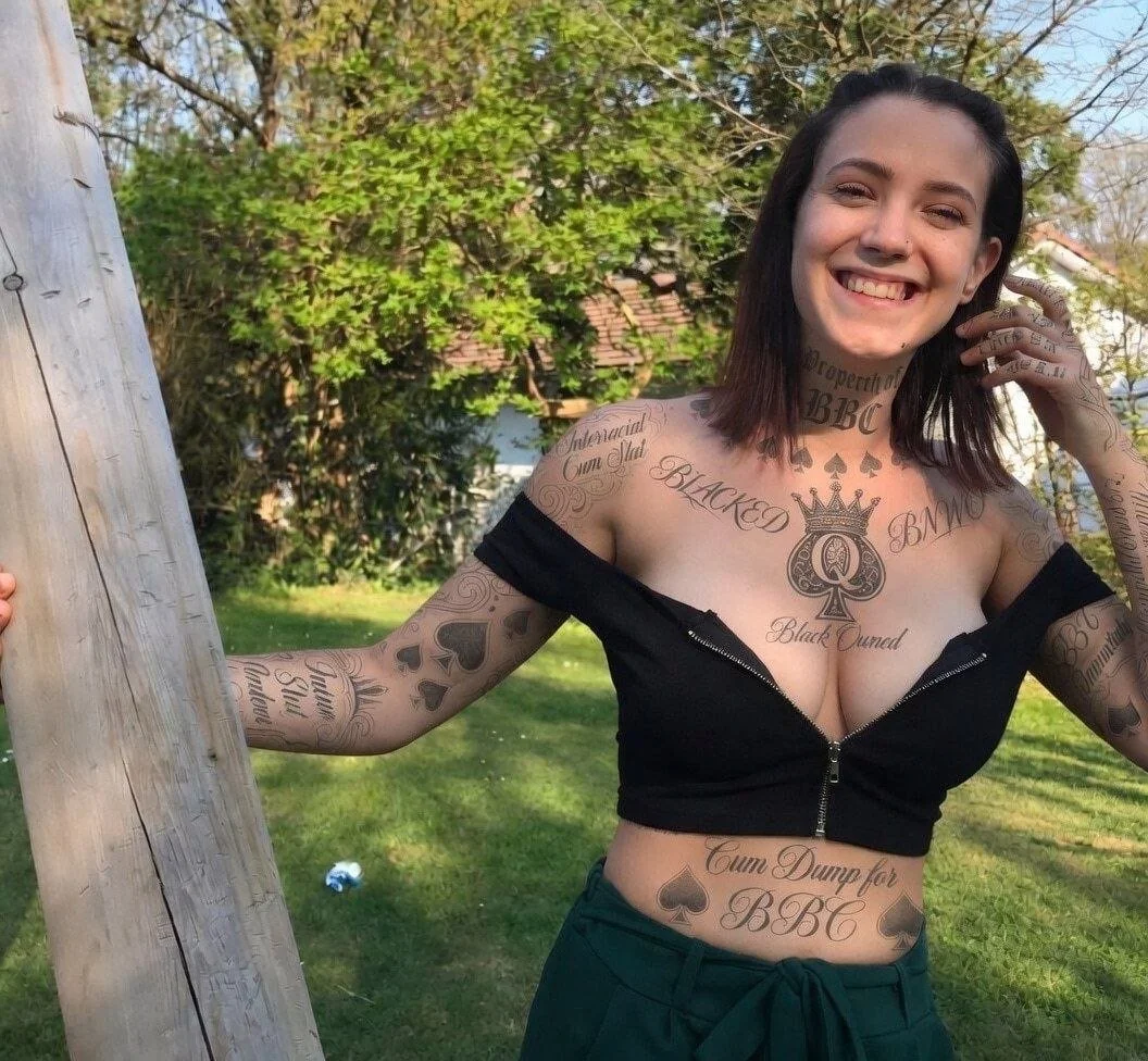 Webslut-Goth Slut-Linnie-Lost image 4