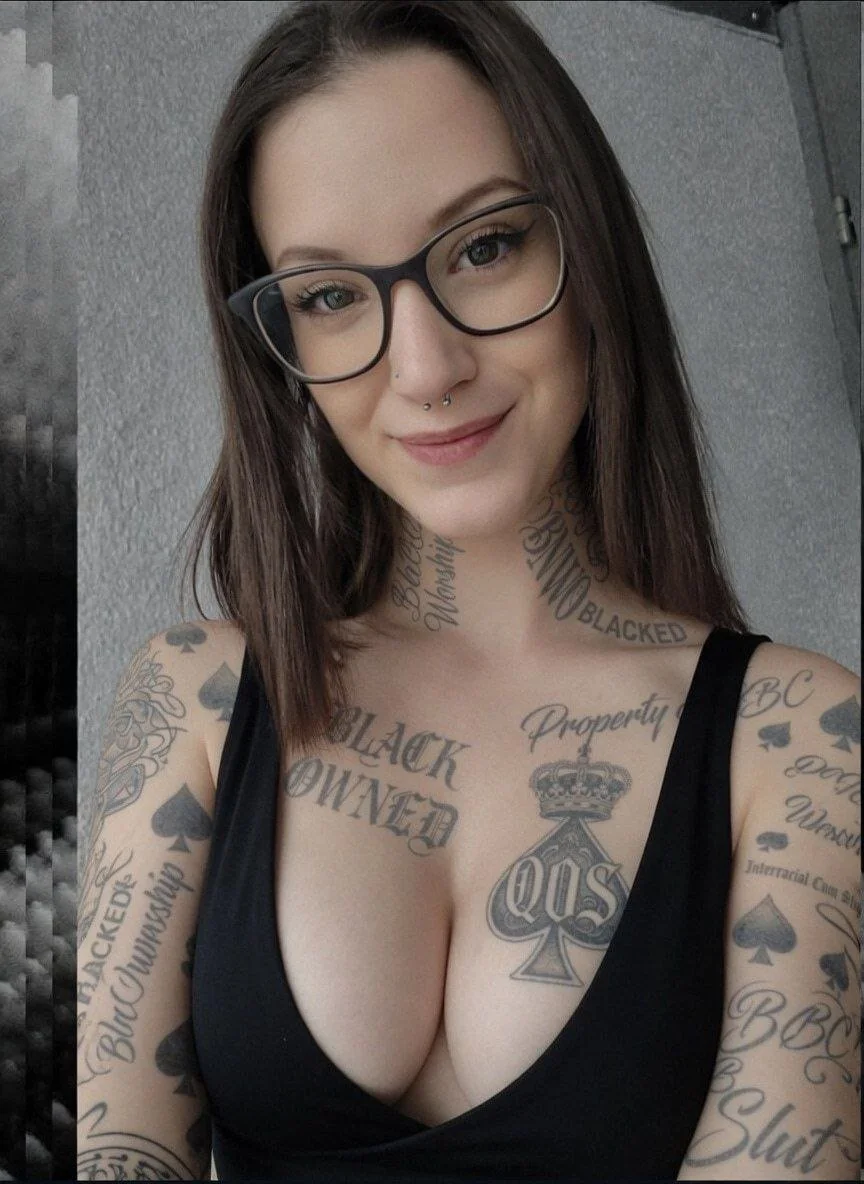 Webslut-Goth Slut-Linnie-Lost image 6