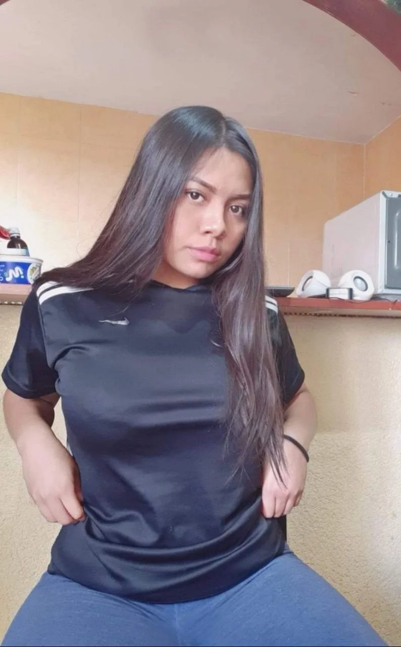 Tiene la cara y el culo bien rico image 6