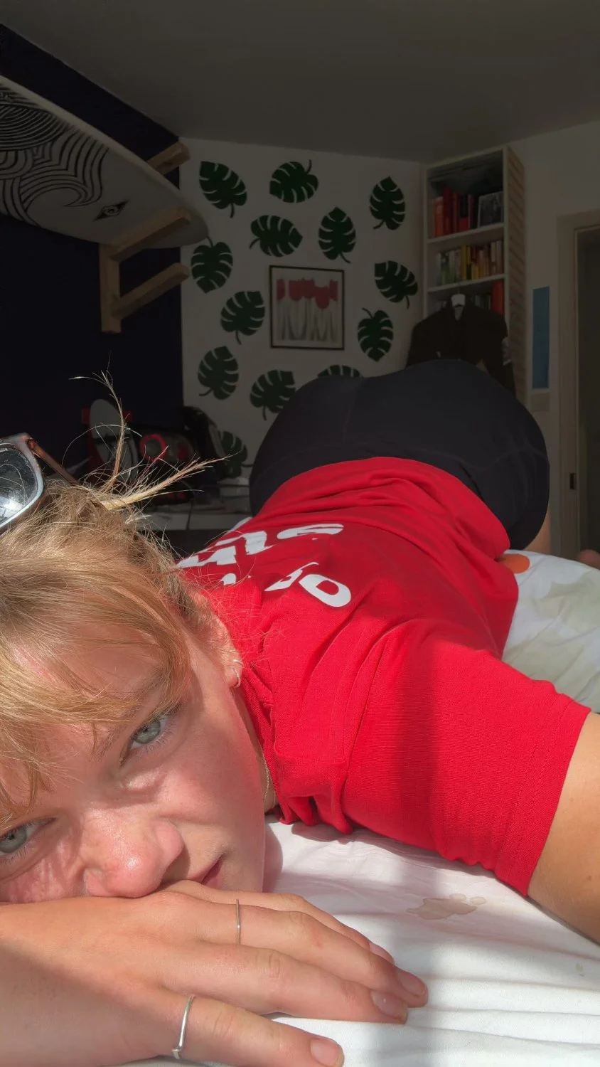 Sexy slut image 18