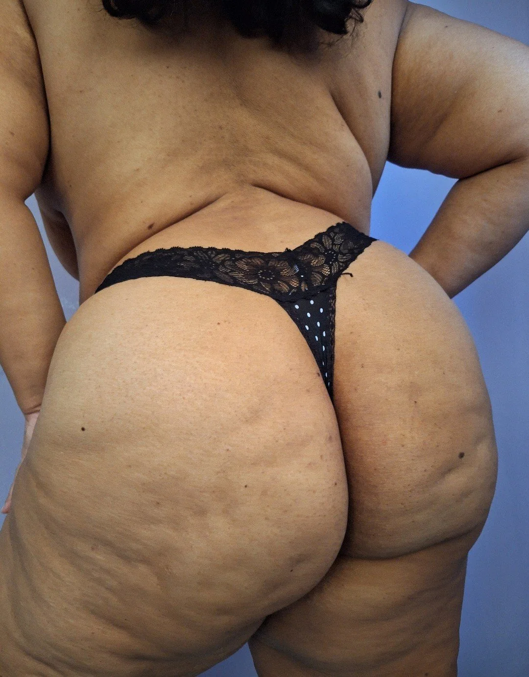 Shy Latina Grande image 3