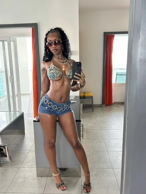 NANA RECKLESS♌️ image 20