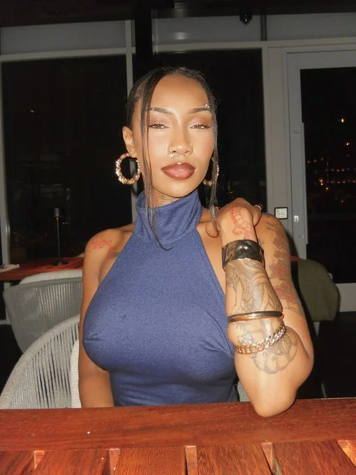 NANA RECKLESS♌️ image 9