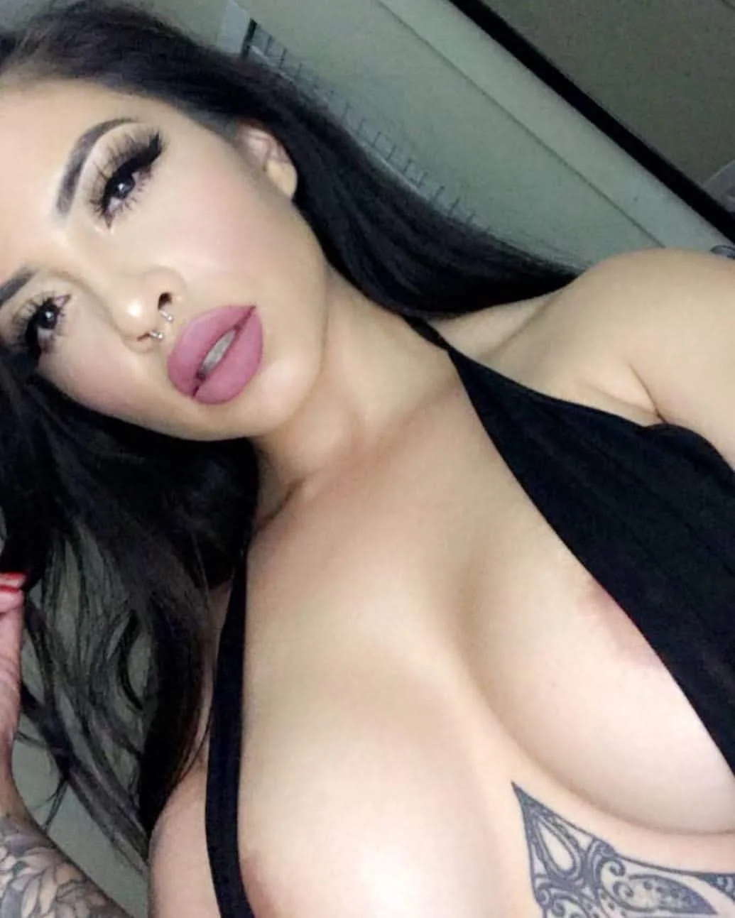 Big tiddy OC stripper. SoCal main image