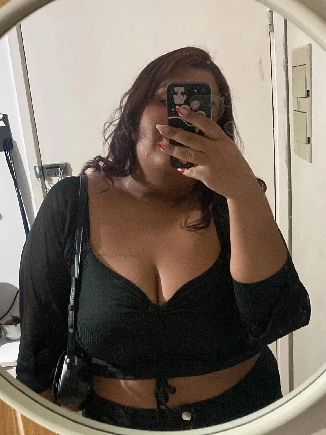 amiga gorducha deliciosa com tetao quase saltando image 6