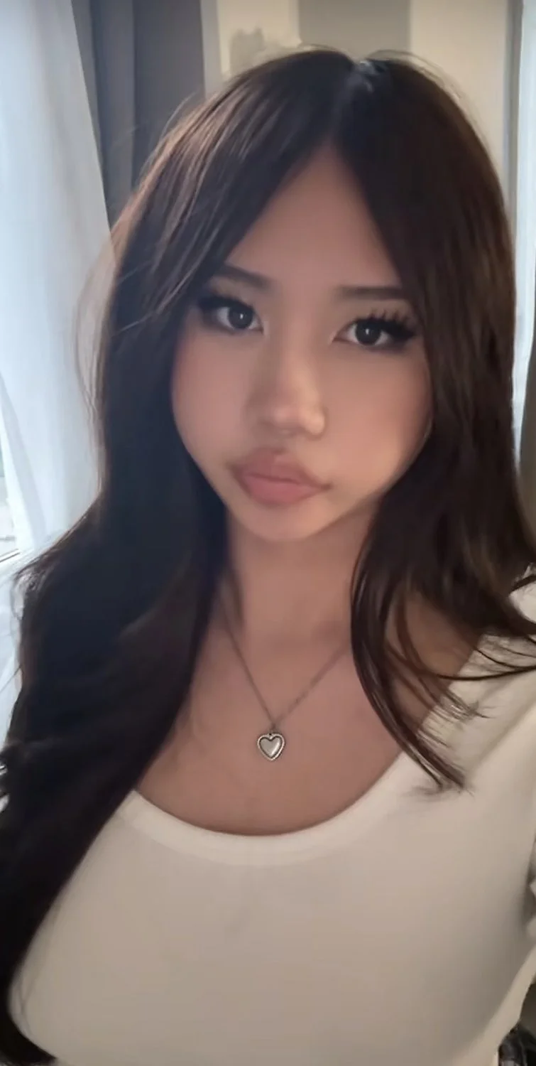 Abg irl Caitlyn image 2