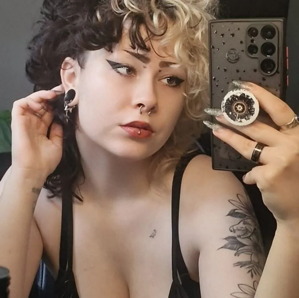 Max, 20, Bicester, sexy gotham slut main image