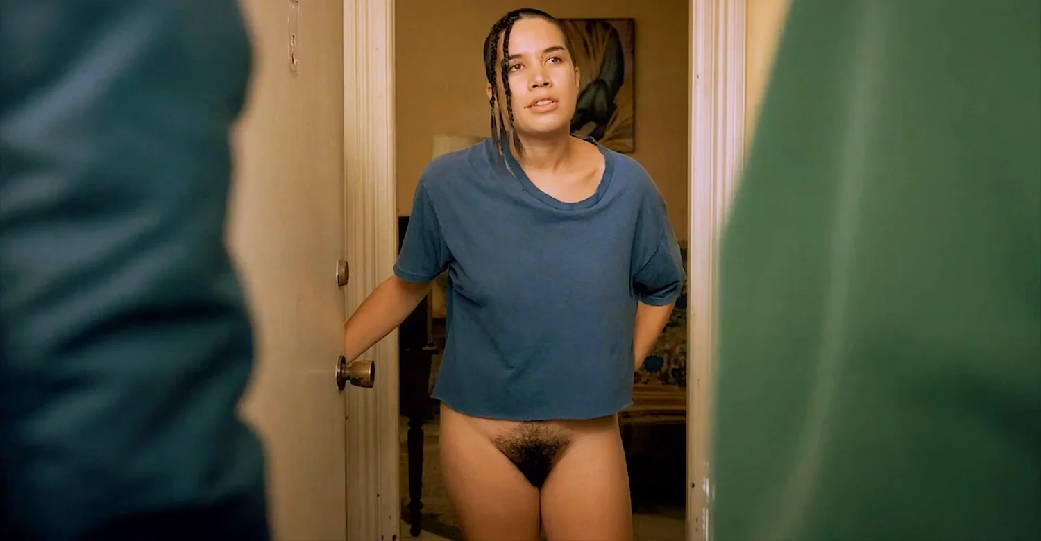 Actress agreed to show her hairy pussy main image