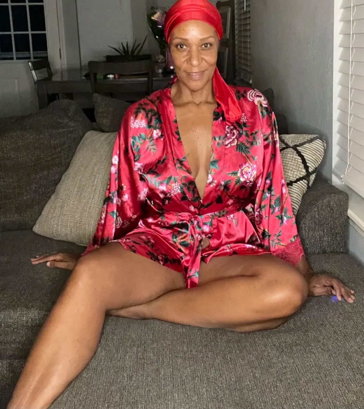 SEXY SANDRA EBONY MATURE image 6