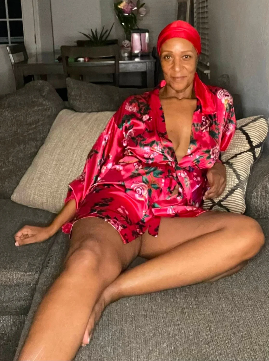 SEXY SANDRA EBONY MATURE image 8