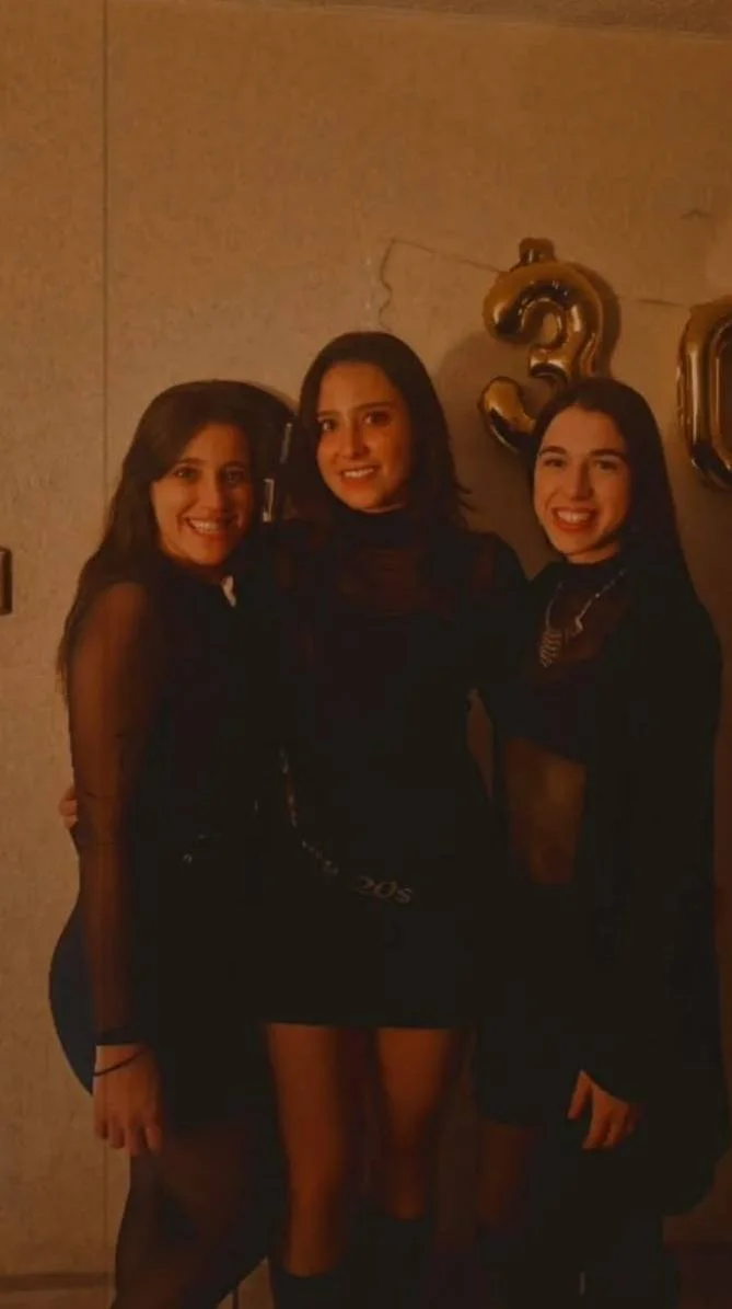 Que hermana te cogerias? Putas mexicanas image 1