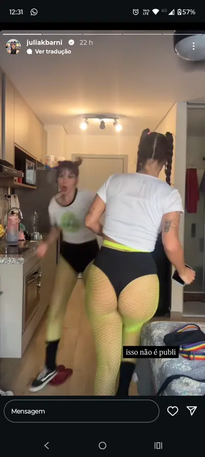 Julia k barni e sua irmã doidas para dar o cú no carnaval cover image