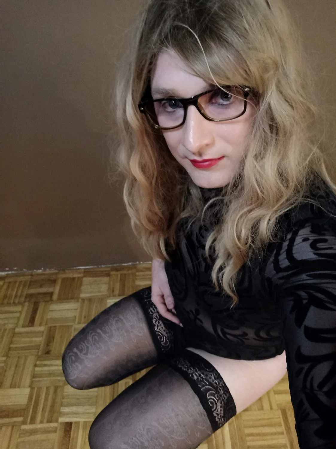 hot slut Sissyneja, 38 from Slovenia image 9
