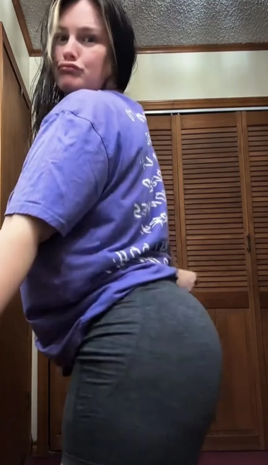 TikTok Mom Loves BBC 🔥 image 2