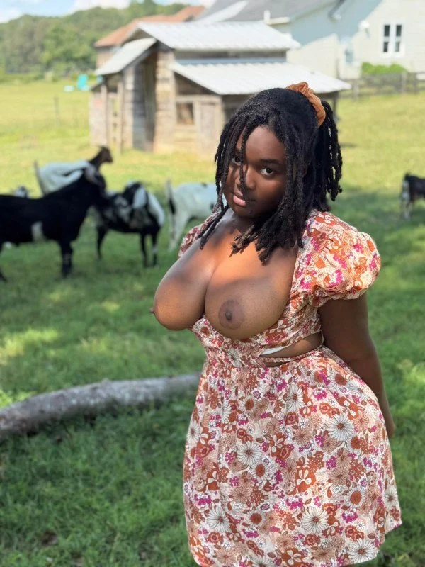 Ivy the Black Ebony Fat Ass that Loves BWC and Raceplay image 9