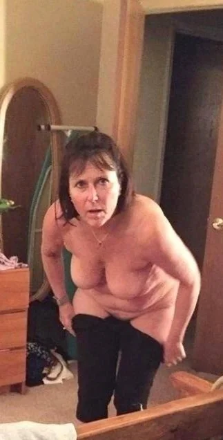 Amateur wives and girlfriends image 4