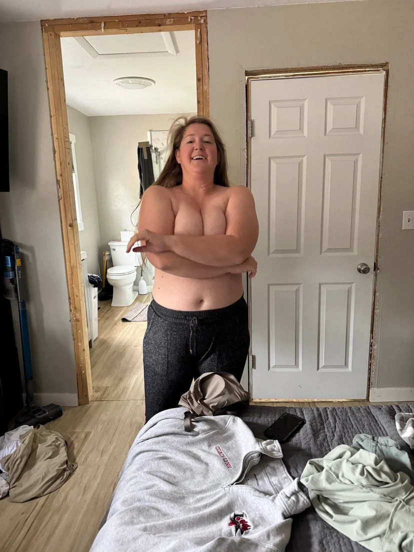 Chubby Amateur Wife image 2