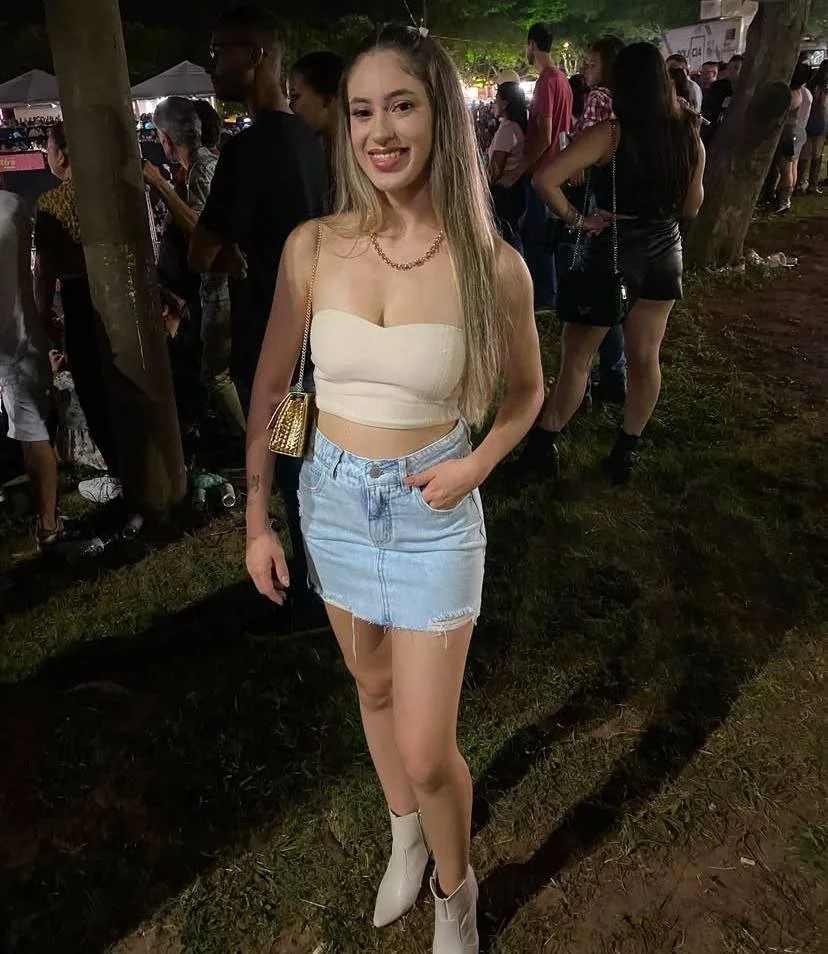 Namoradinha gostosa image 2