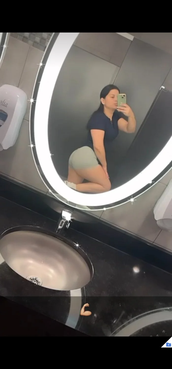 Cheating Venezuelan 🇻🇪 Milf (currently working on getting more material from her) image 8