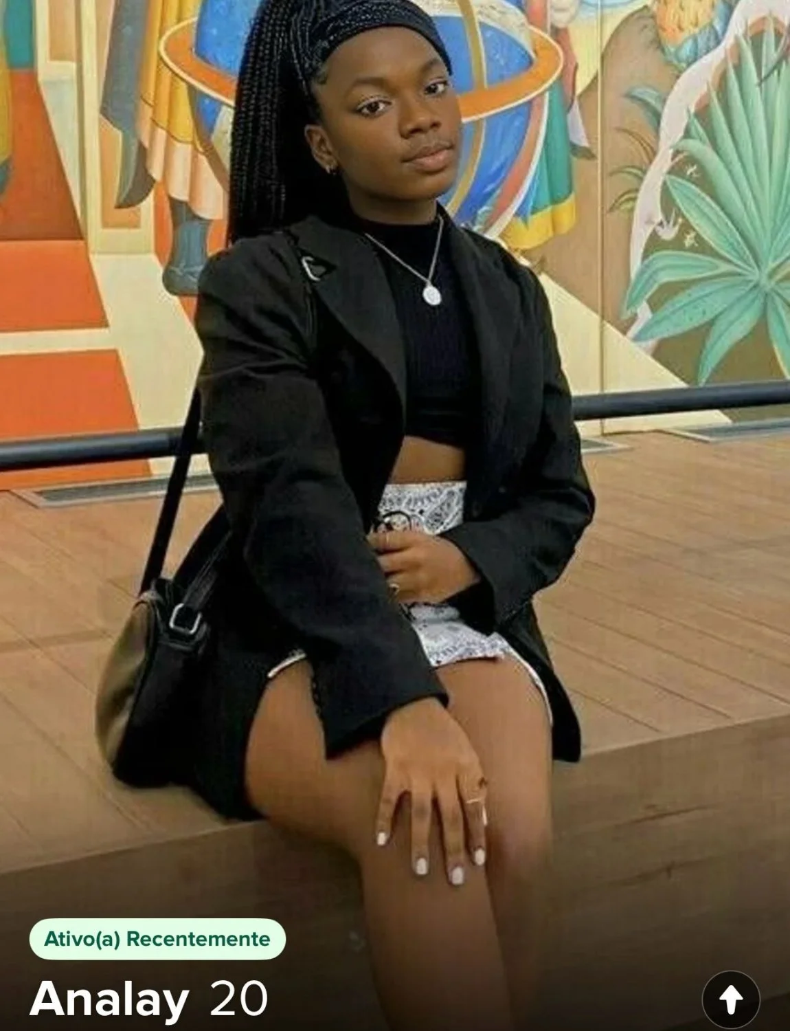 Muito Linda image 2