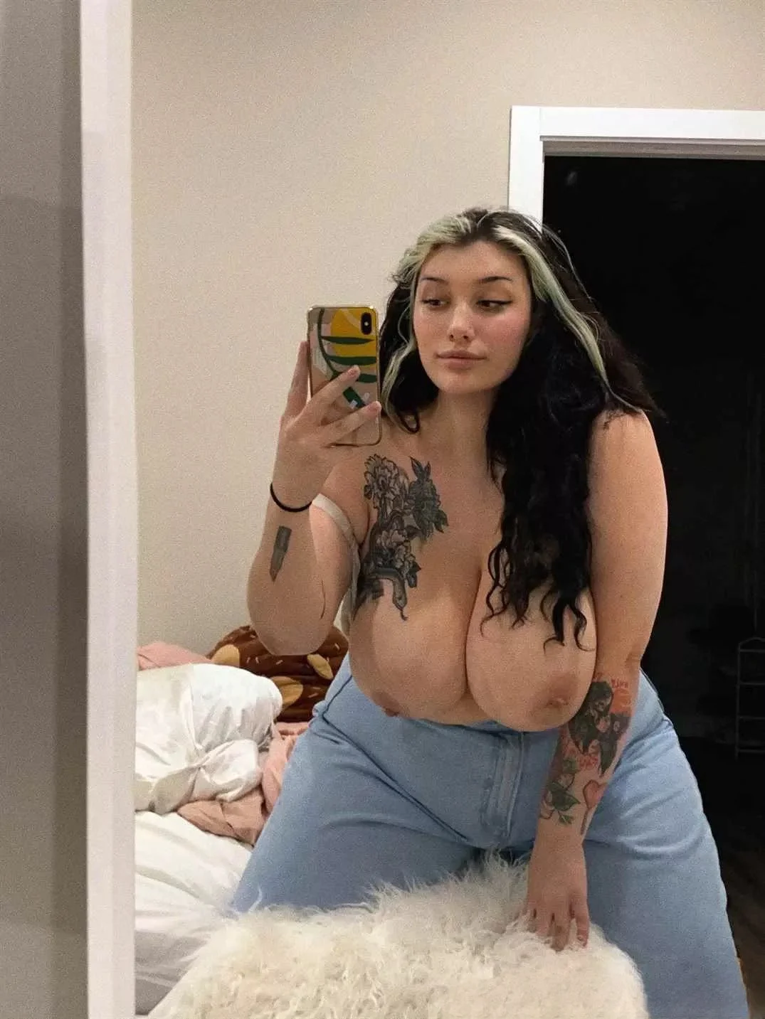 Thick ass Cooper image 2