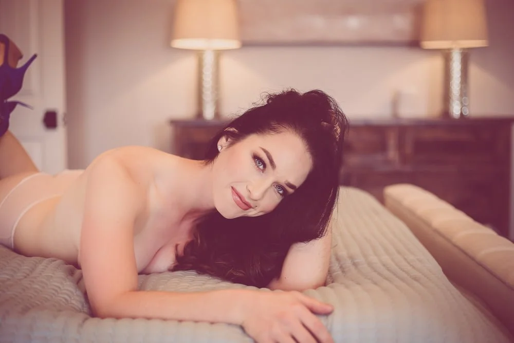 Gorgeous Amanda Boudoir image 24