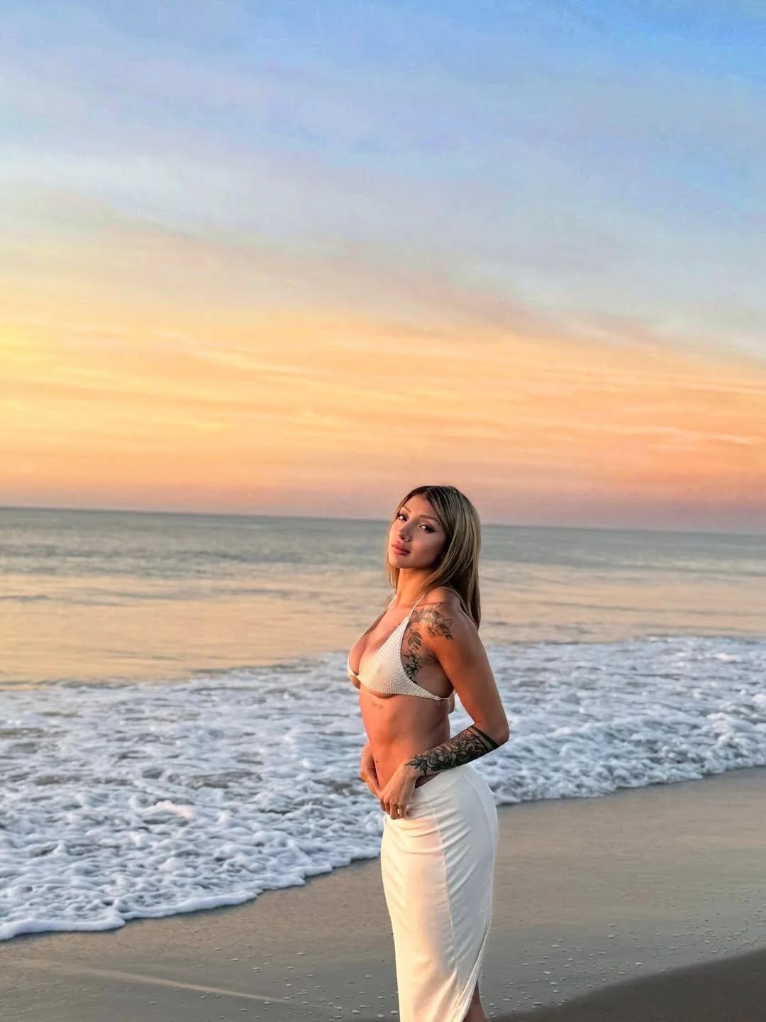 Agustina_ image 3
