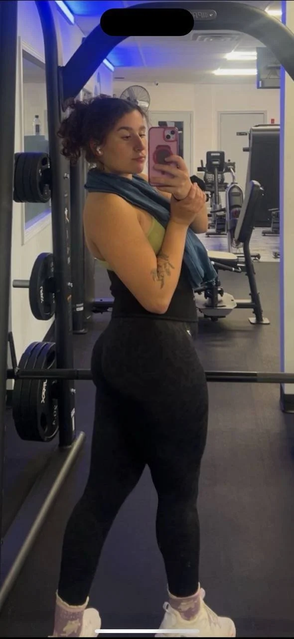 Hot thick gym slut image 7