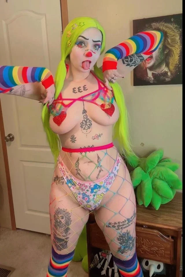 Stripper with a Clown Fetish image 2