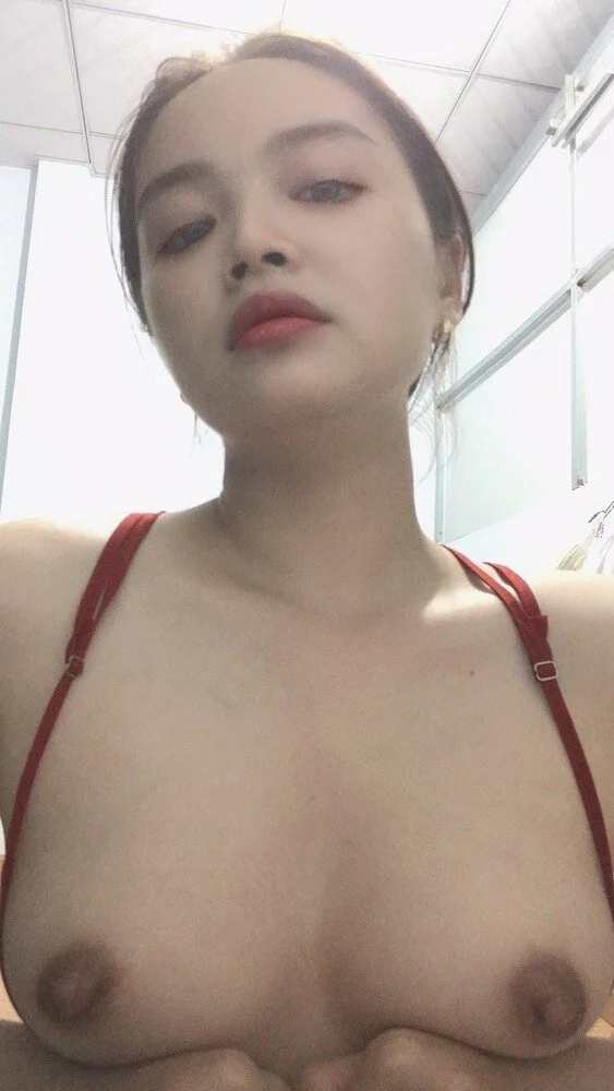 [Vietnamese] A Vietnamese teacher leaked image 4