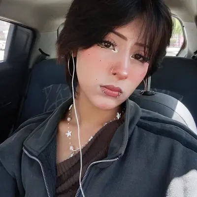 Yahairi deliciosa pr0st1tuta que mandaron a exhibir cover image