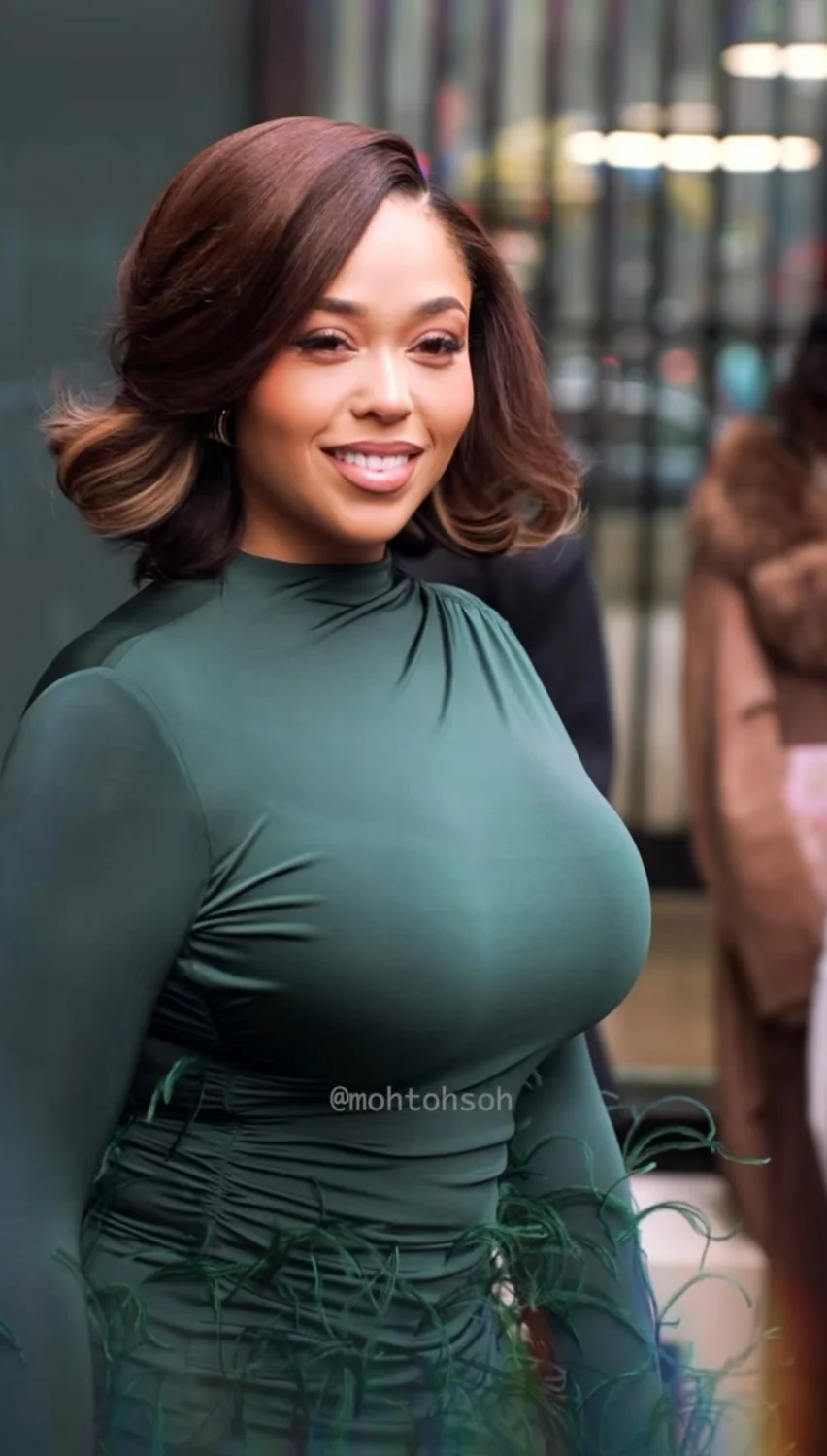 Jordyn Woods & her big black tits & big black ass. Fucking stacked hoe image 2