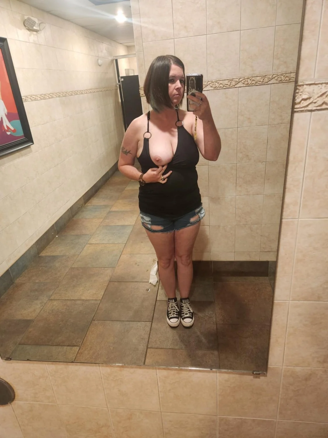 Exhibitionist Jen shows herself off in public image 5