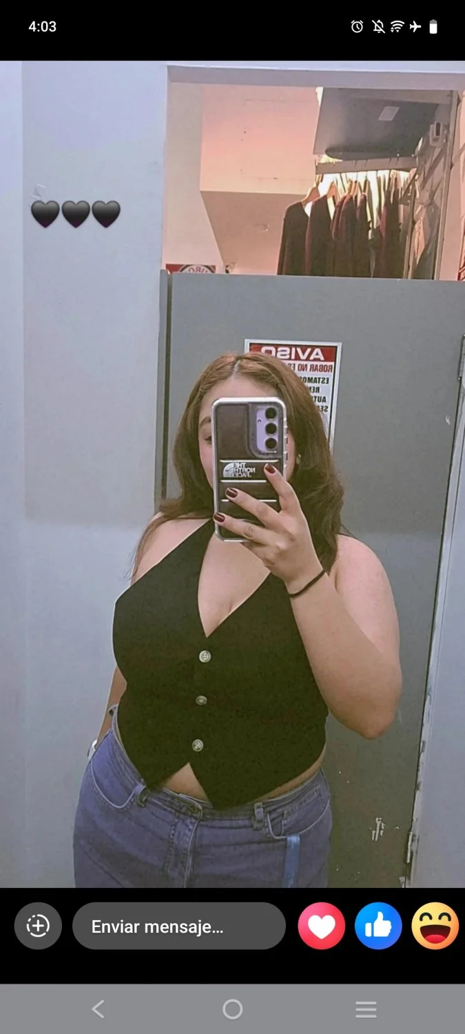 Cómo no enamorarse de esta hermosa mujer con grandes y ricas tetas la hija de papi toda una puta image 13