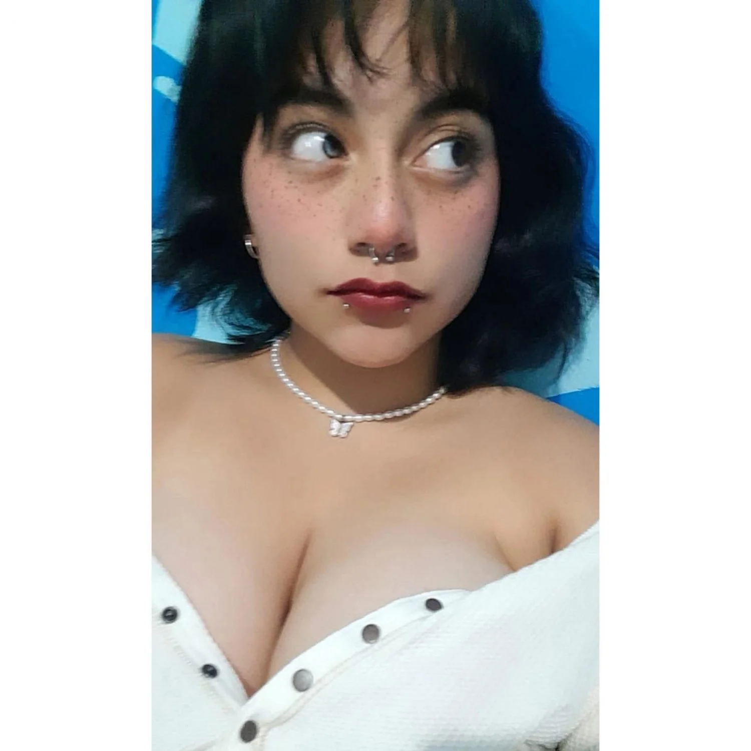 Cómo no enamorarse de esta hermosa mujer con grandes y ricas tetas la hija de papi toda una puta image 19