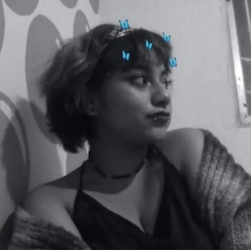 Cómo no enamorarse de esta hermosa mujer con grandes y ricas tetas la hija de papi toda una puta image 2