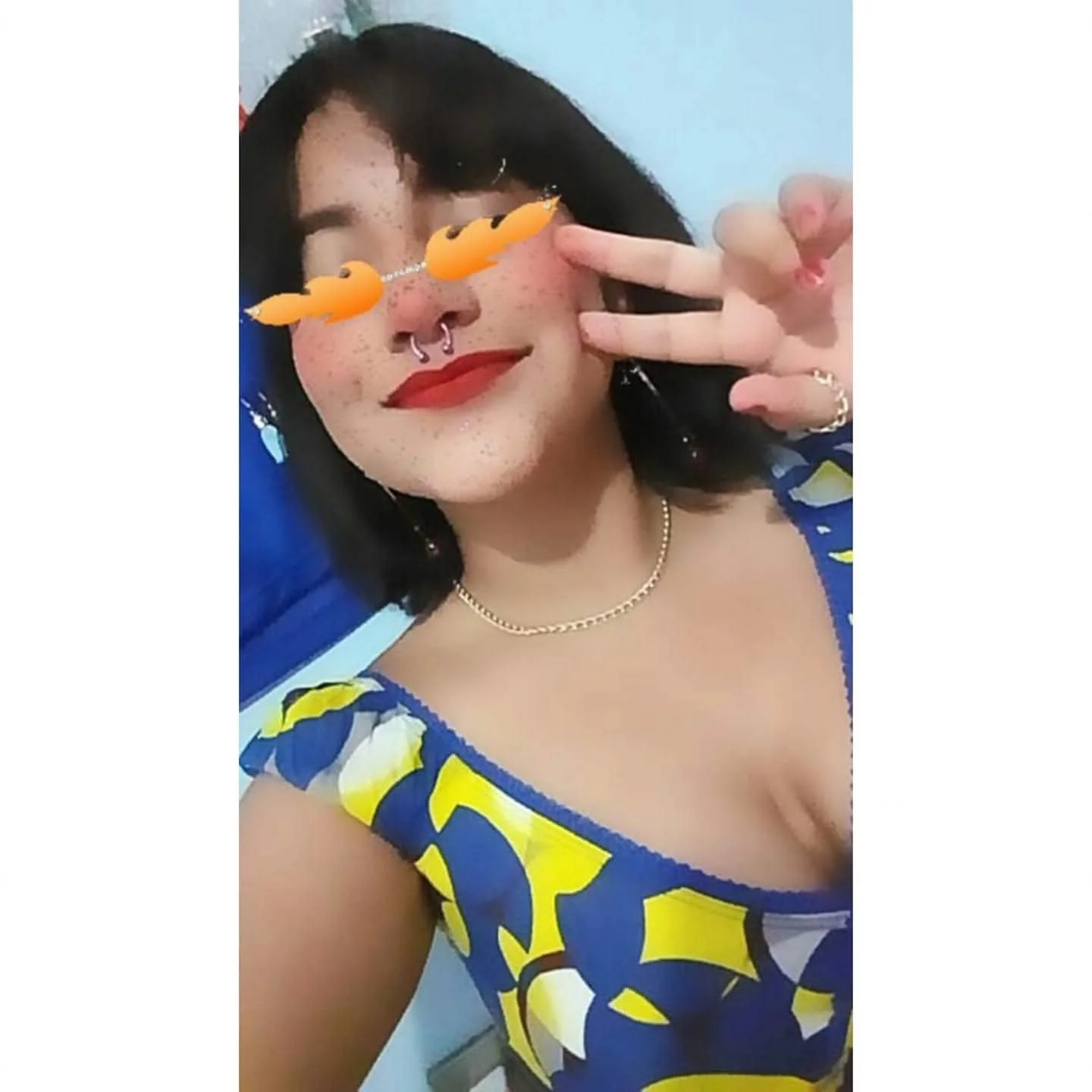 Cómo no enamorarse de esta hermosa mujer con grandes y ricas tetas la hija de papi toda una puta image 26