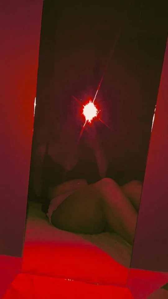 Cómo no enamorarse de esta hermosa mujer con grandes y ricas tetas la hija de papi toda una puta image 34