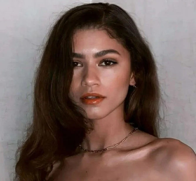 Imagine CEI by Zendaya image 3