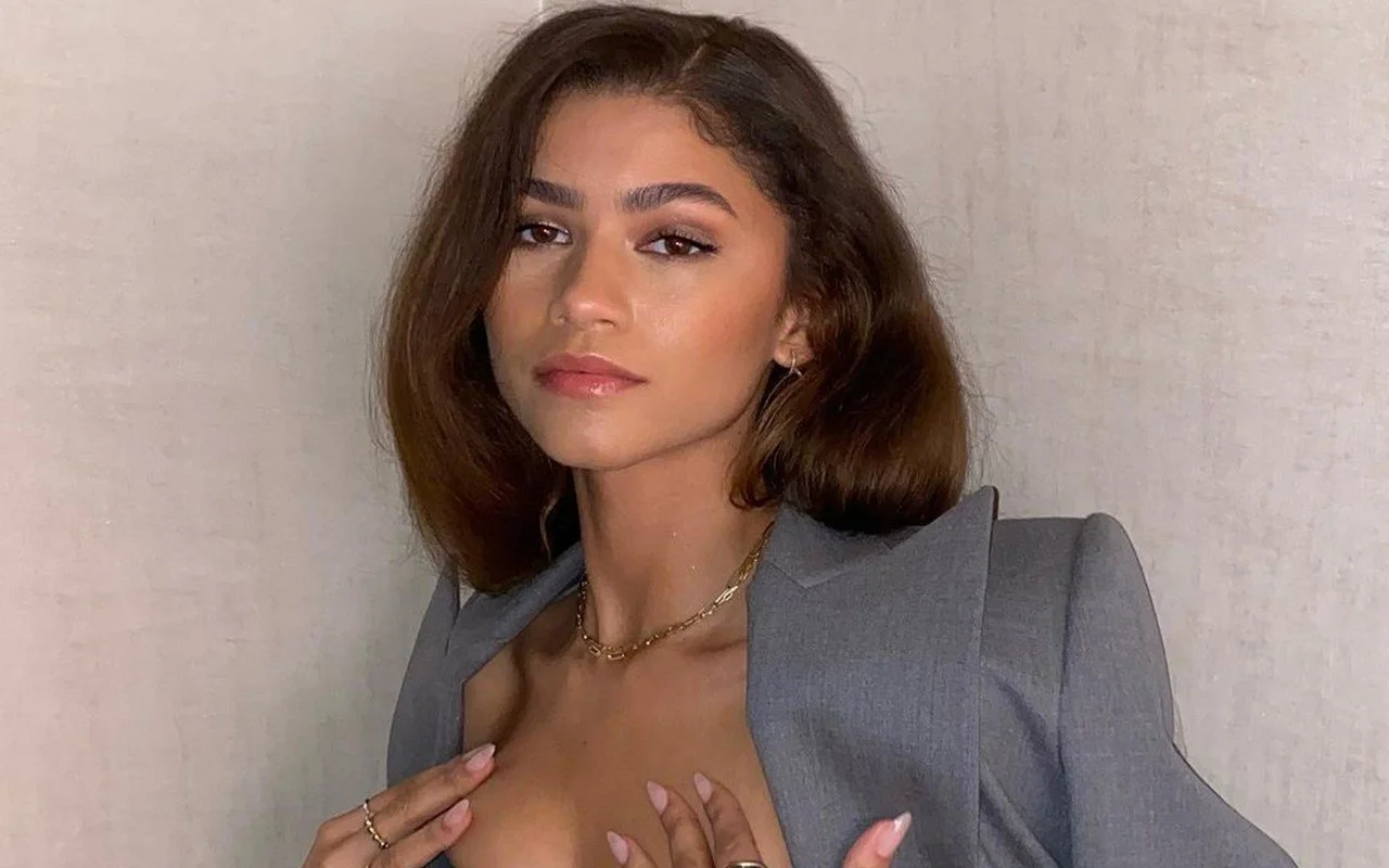 Imagine CEI by Zendaya image 4