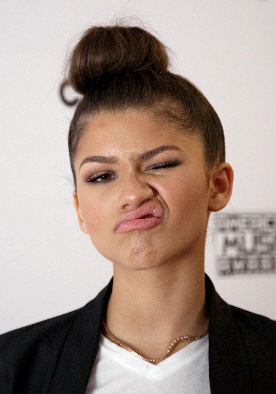 Zendaya hot tongue image 11
