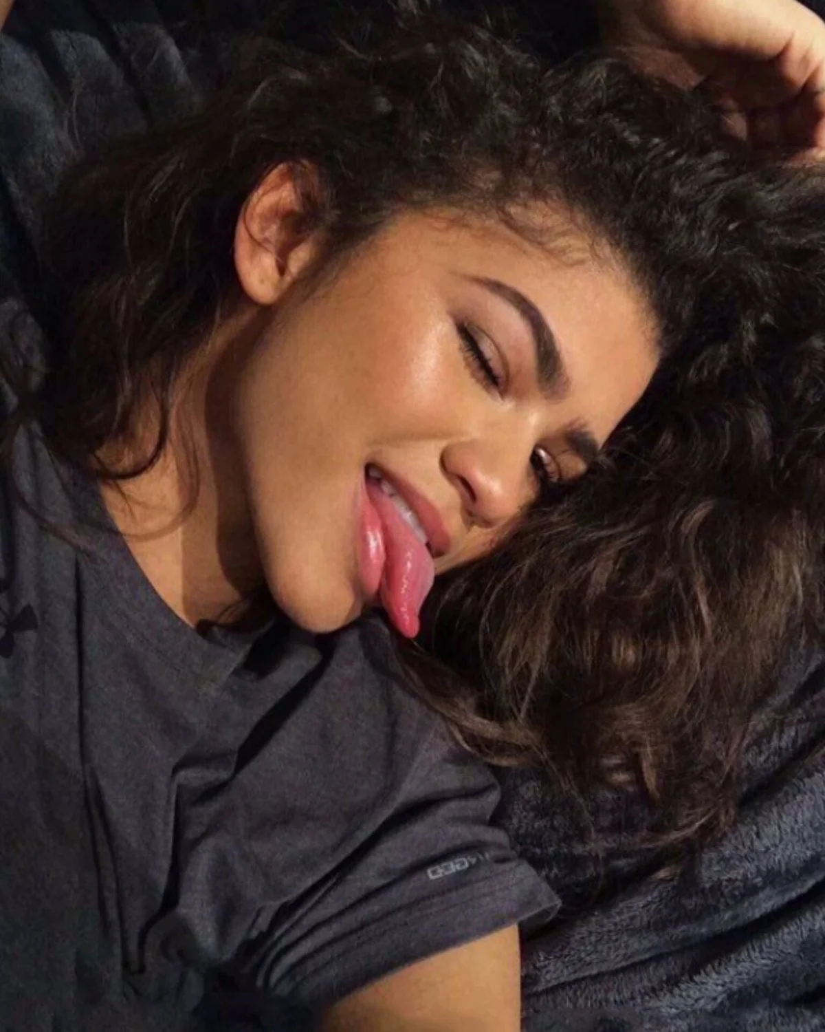 Zendaya hot tongue image 13