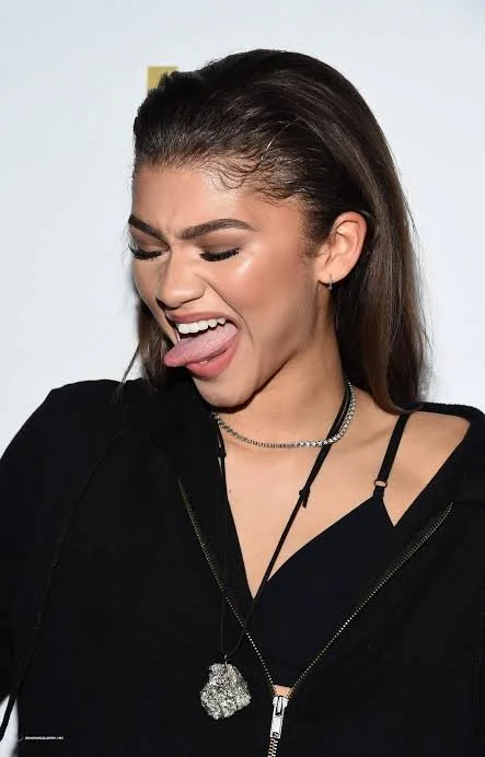 Zendaya hot tongue image 17