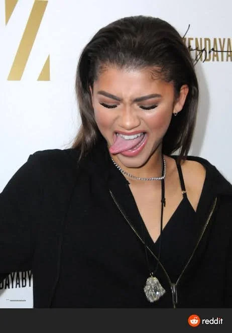 Zendaya hot tongue image 2