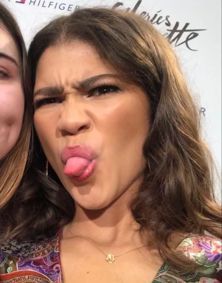 Zendaya hot tongue image 3
