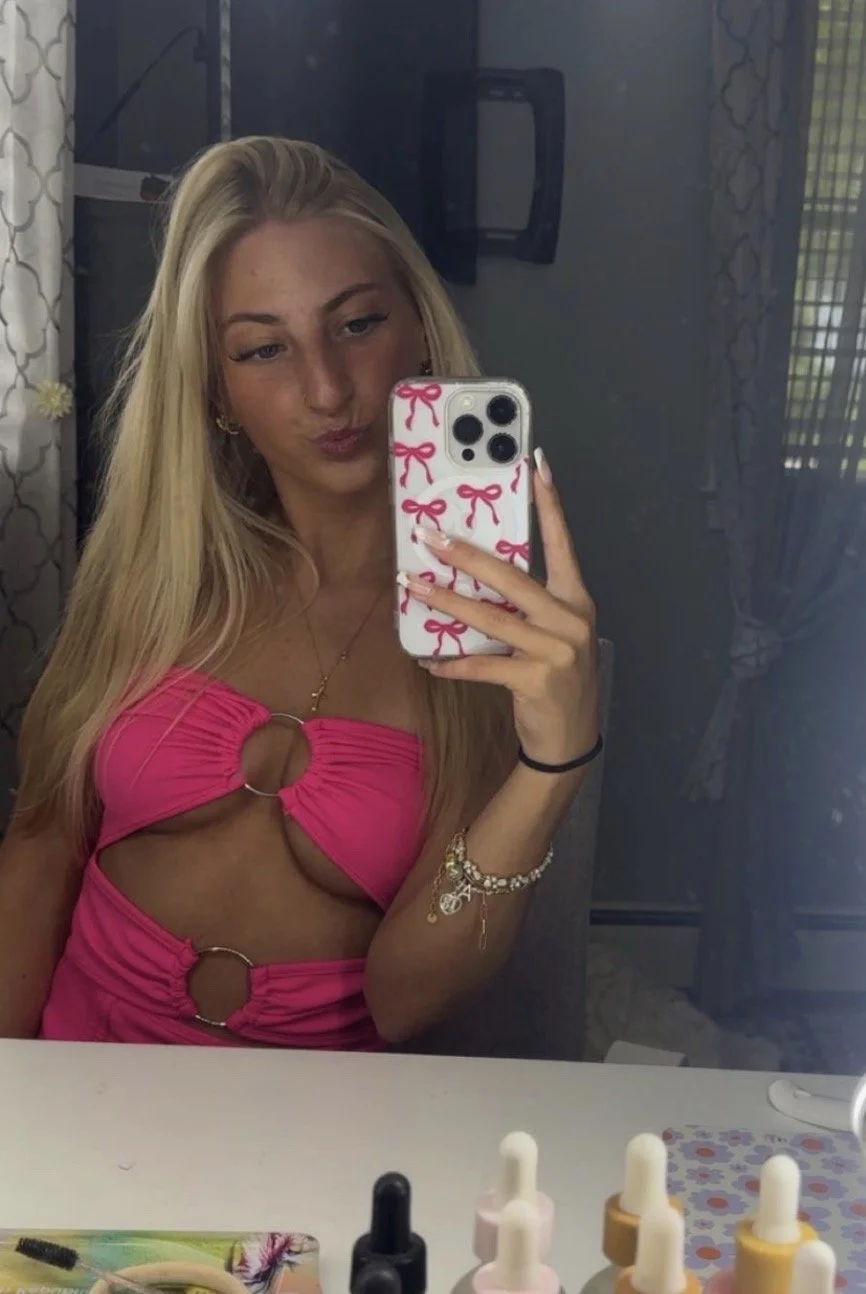 Connecticut slut Ashley lost in IRL game image 2