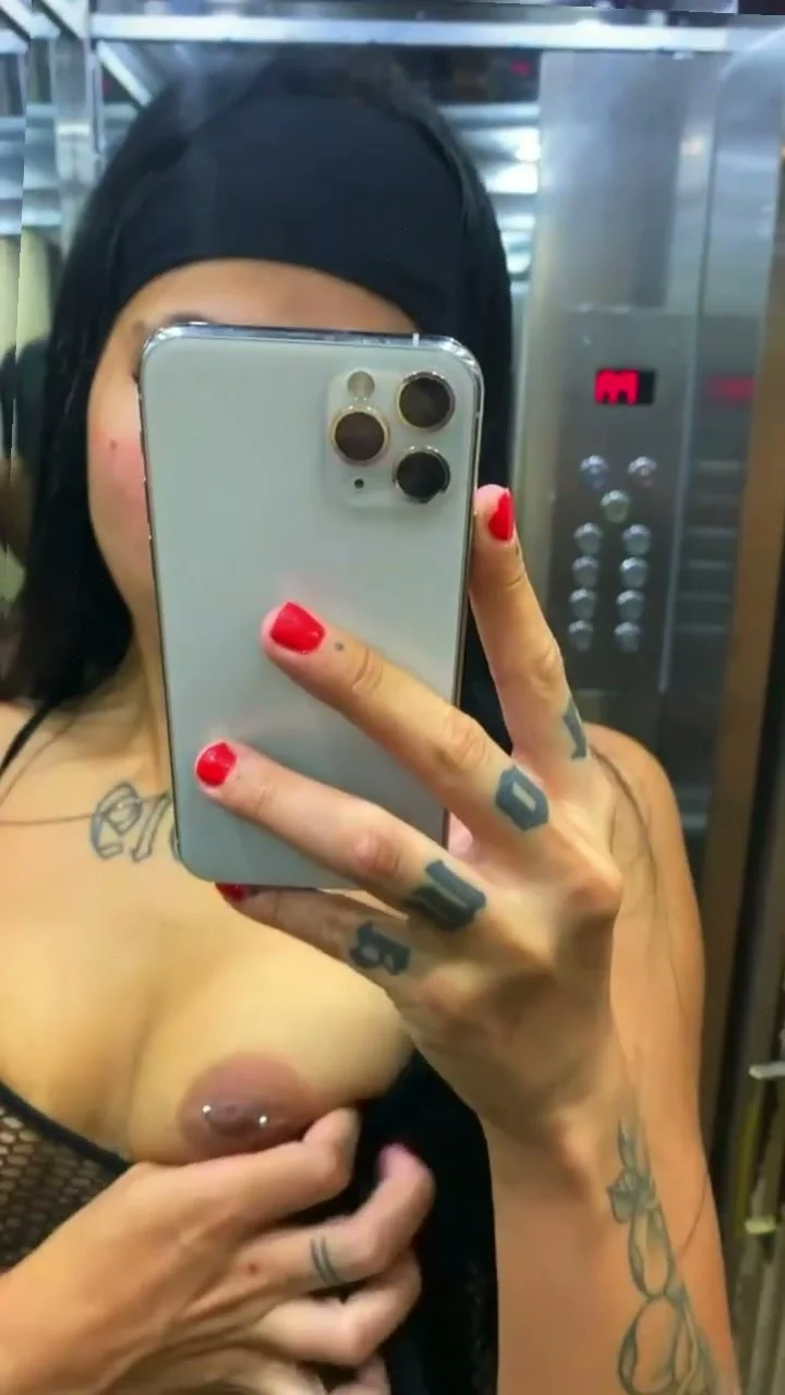 🔞 sexy slut busty orgasming nude tight pussy 😈🍑 OF image 5
