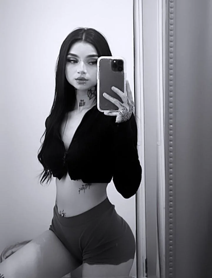 Hermosa putita quenada por su novio image 2